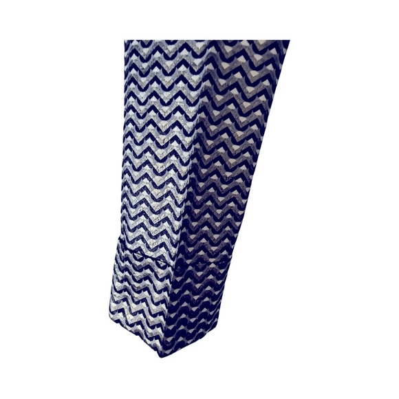 Trina Turk -The Banshee pant cropped bootcut dress pant in metallic jacquard. - Picture 8 of 15